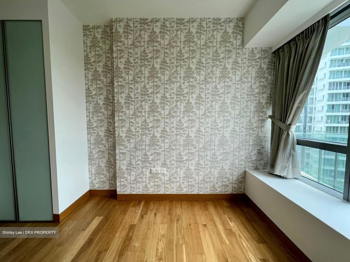 SilverSea (D15), Condominium #558295671